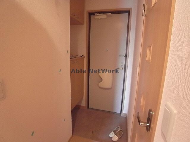 物件内観写真6　(玄関)