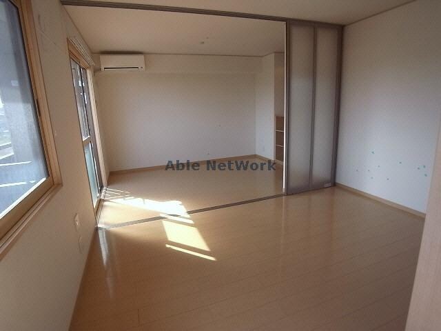 物件内観写真15　(洋室)