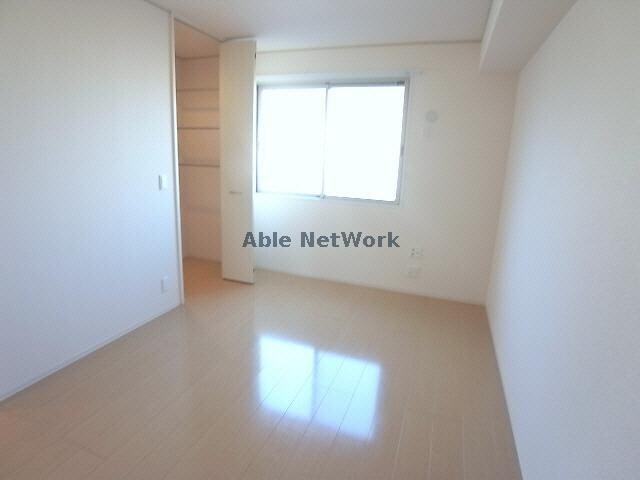 物件内観写真10　(洋室)