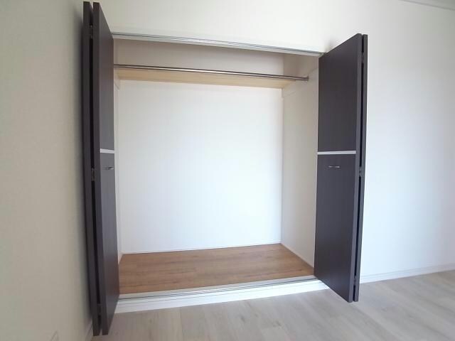 物件内観写真13　(収納)