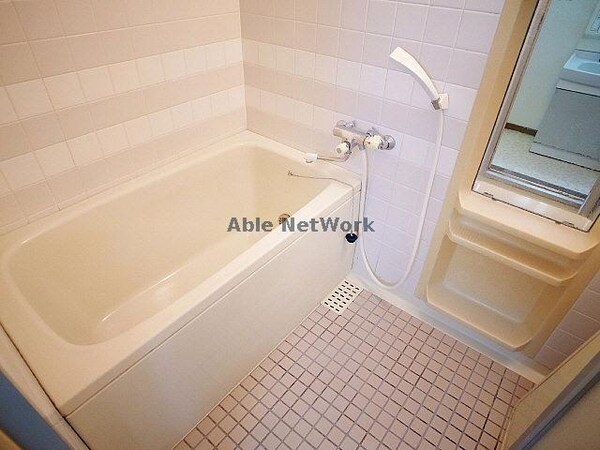 バス／シャワールーム等(※他の部屋の写真です)