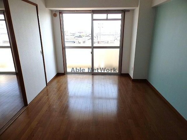 居室(※他の部屋の写真です)