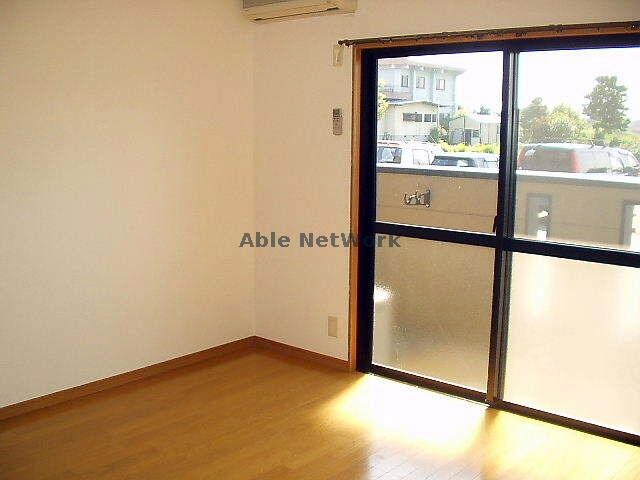 物件内観写真11　(洋間)