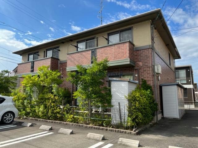 物件外観写真1　(Ｂ棟)