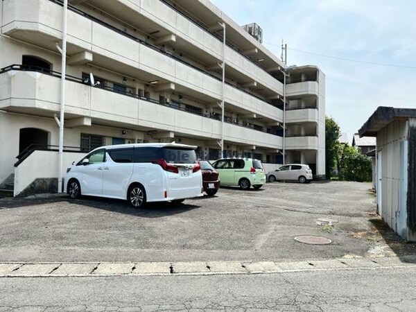 駐車場(駐車場)