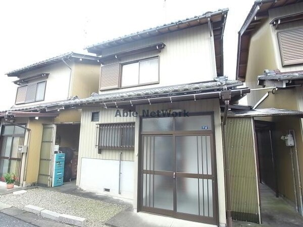 玄関回り(玄関)