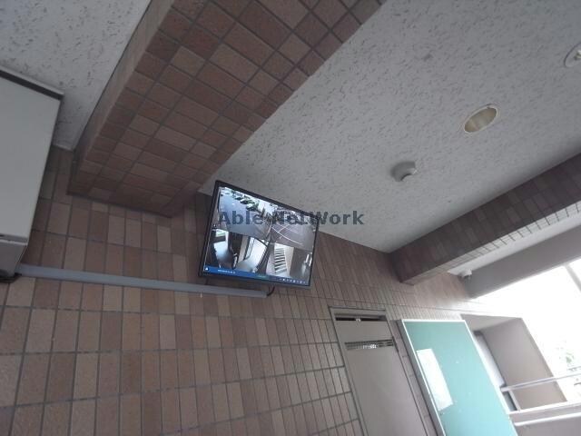 物件外観写真5　(防犯カメラ)
