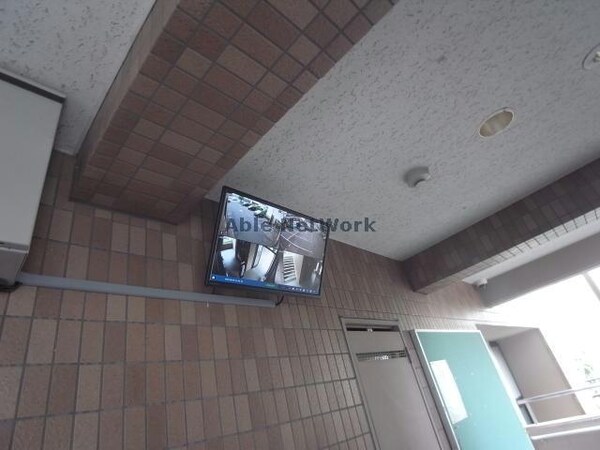 エントランス部分(防犯カメラ)