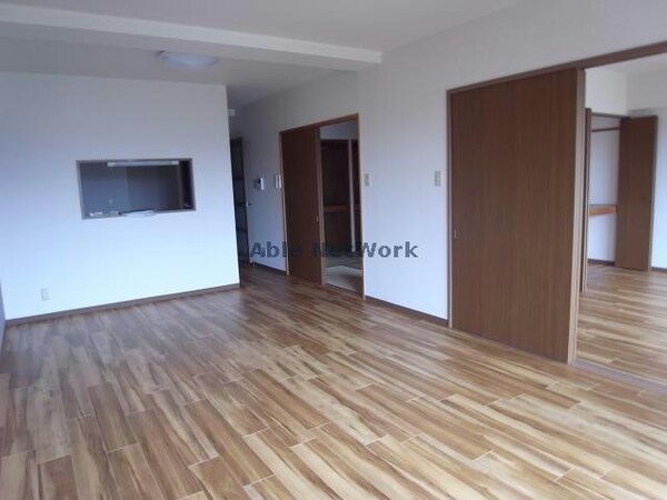 リビングダイニング