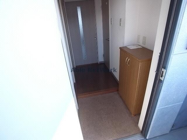 物件内観写真6　(玄関)