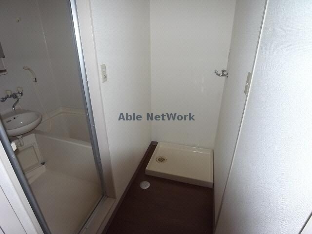 物件内観写真8　(洗濯機置き場)