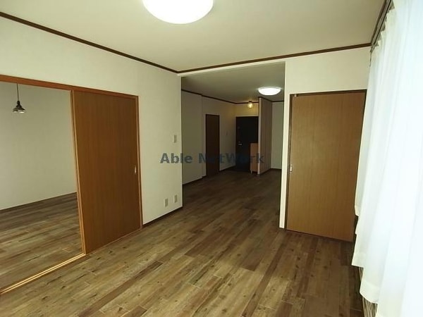 リビングダイニング