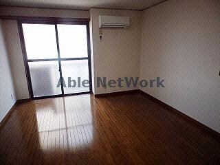 物件内観写真11　(洋室)