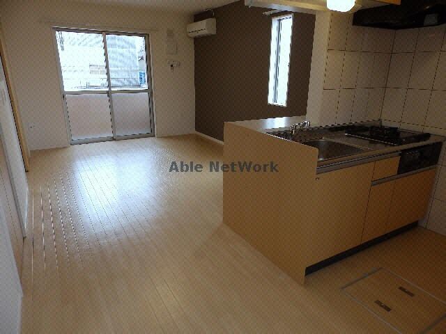 物件内観写真10　(別室反転タイプ参照)