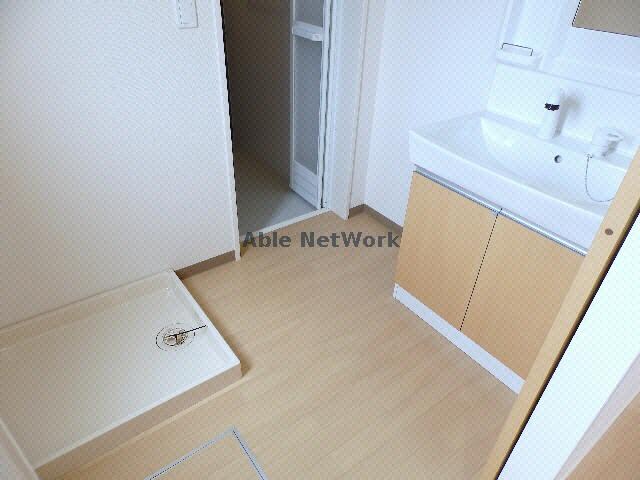 物件内観写真12　(別室反転タイプ参照)