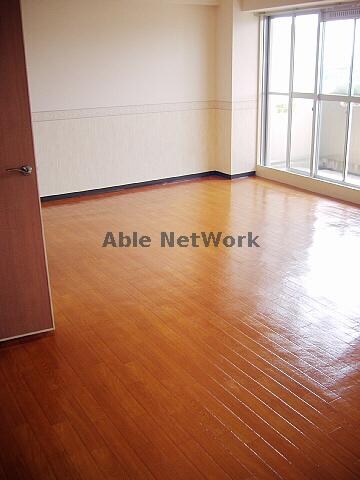 物件内観写真6　(リビング)