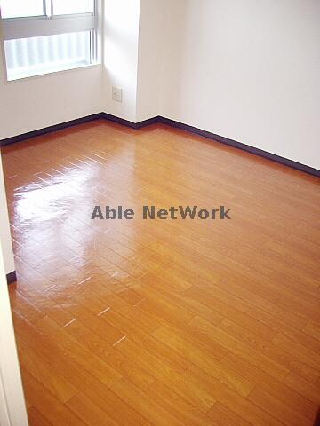 物件内観写真11　(洋室)