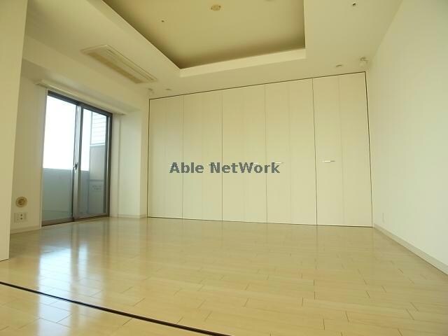 物件内観写真12　(洋室１２帖)