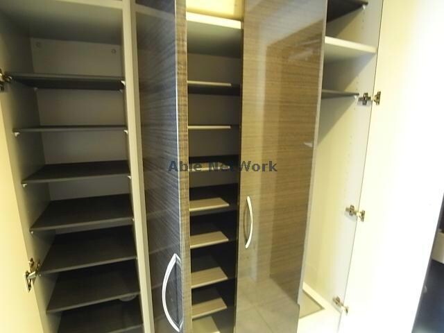 物件内観写真19　(ｼｭｰｽﾞﾎﾞｯｸｽ)