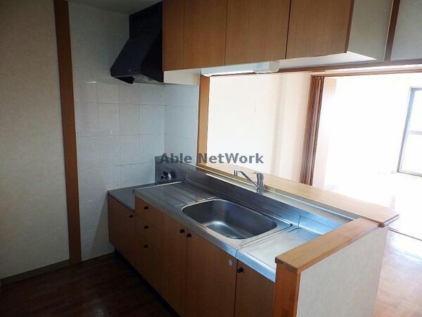 キッチン(参照写真)