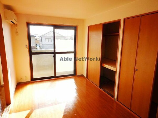 収納(参照写真)