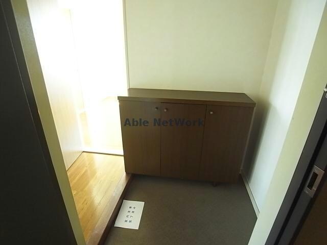 物件内観写真6　(玄関)