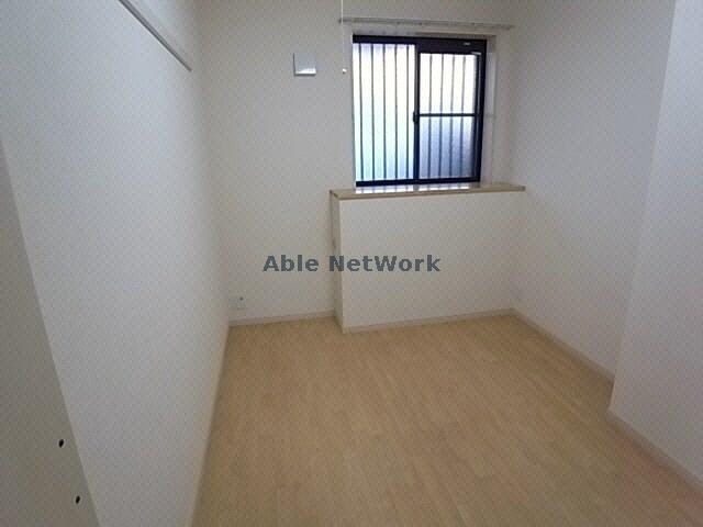 物件内観写真14　(洋室)