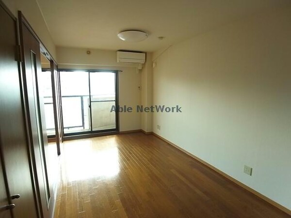 リビングダイニング