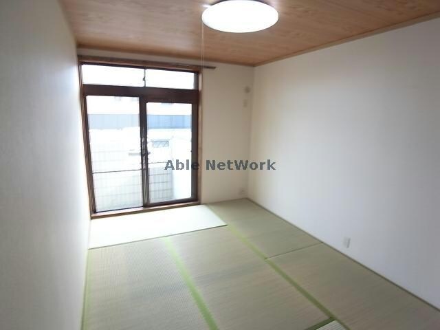 物件内観写真21　(※別室参考写真)