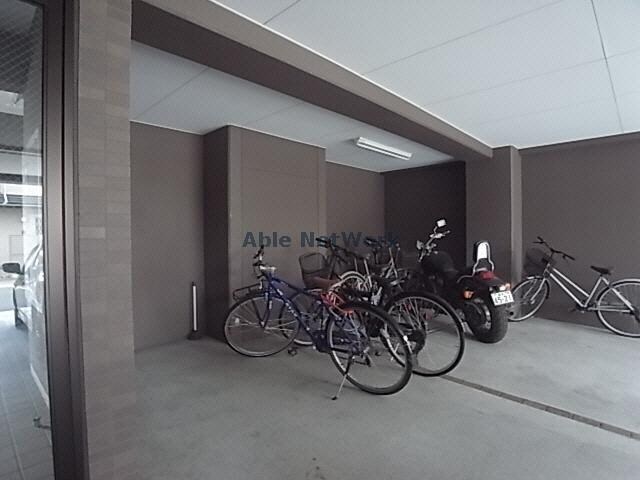 物件外観写真4　(駐輪場)
