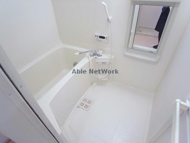 物件内観写真8　(※同物件別部屋写真)