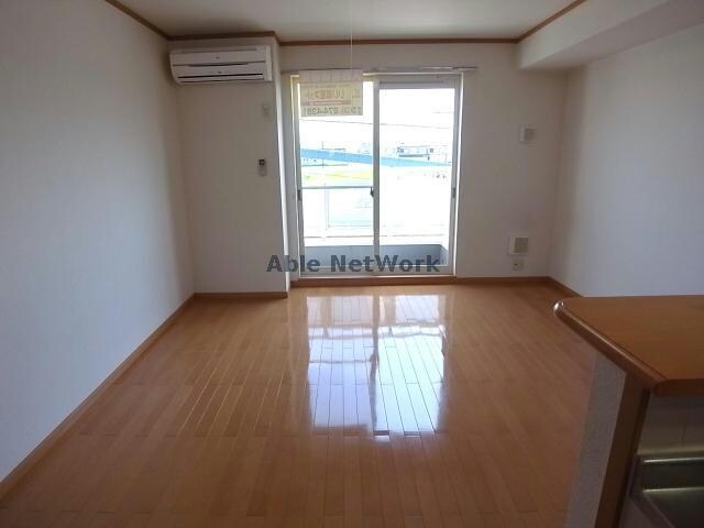 物件内観写真13　(※同物件別部屋写真)