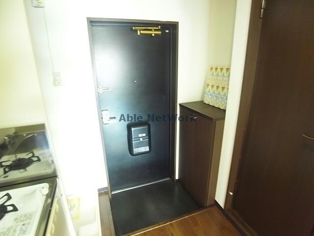 物件内観写真10　(玄関回り)