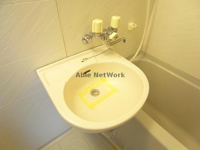 物件内観写真11　(洗面所)