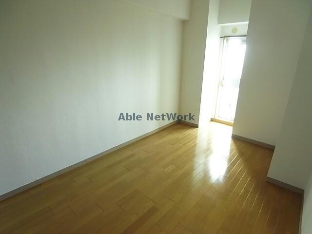 物件内観写真13　(洋室5.2帖)