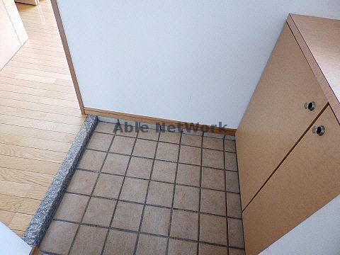 物件内観写真2　(玄関)