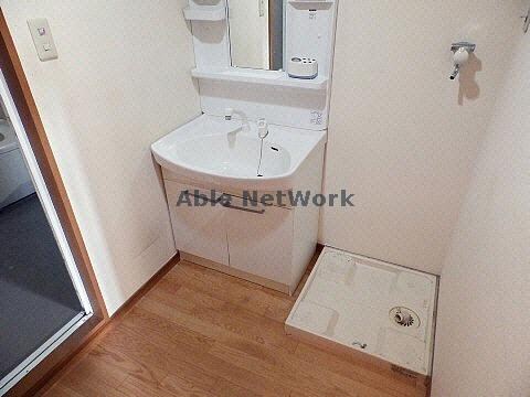 物件内観写真3　(洗面所)