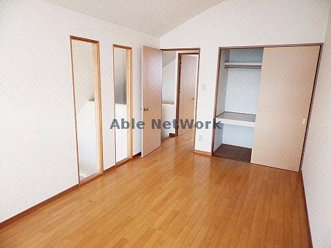 物件内観写真10　(洋室(2F北側))