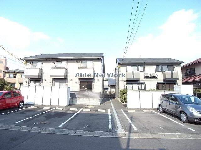 物件外観写真5　(駐車場)