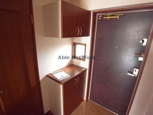 物件内観写真7　(玄関回り)