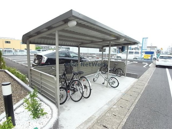 駐輪場(駐輪場)