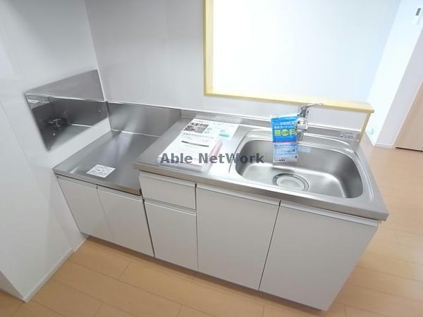 キッチン(※同物件別部屋写真)