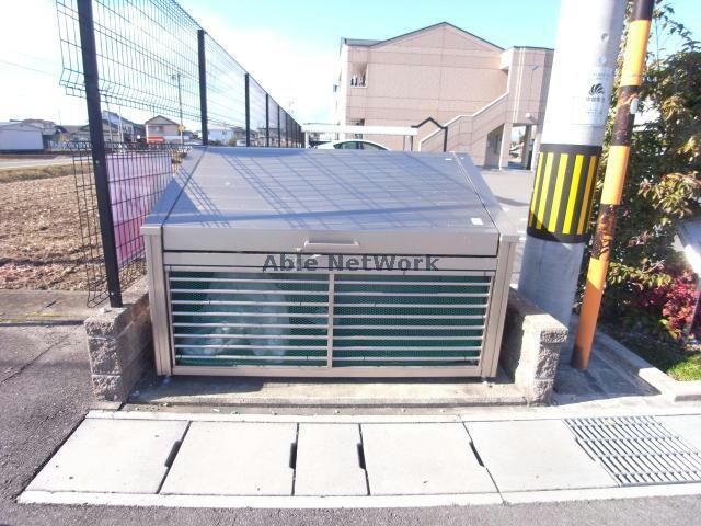 物件外観写真5　(ゴミ置場)