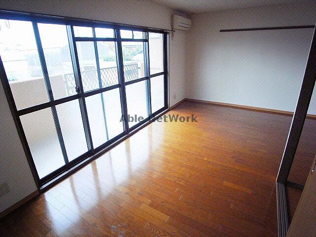 物件内観写真10　(LDK)