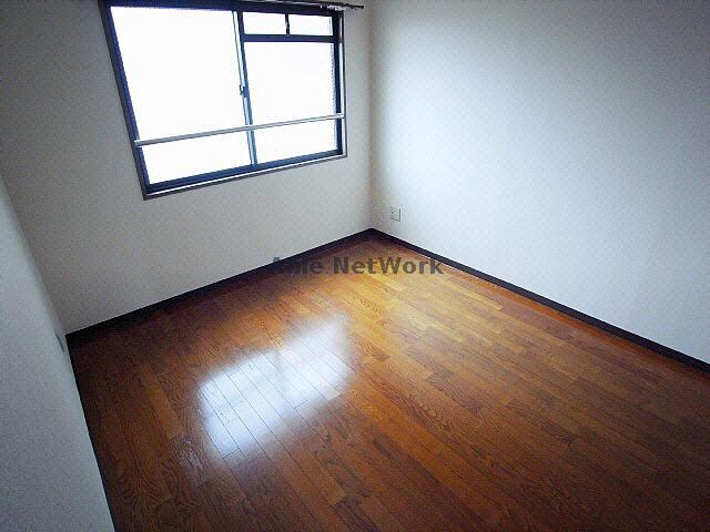 物件内観写真11　(洋室)