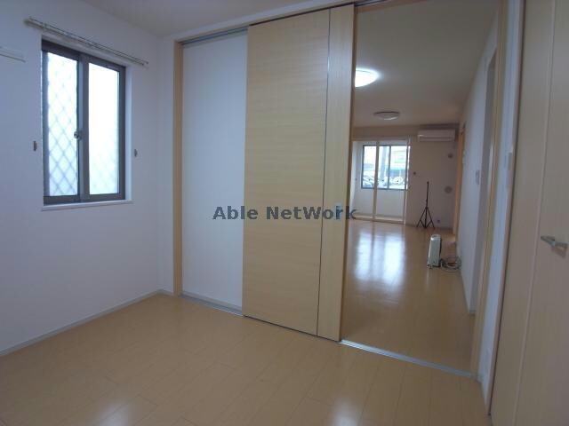 物件内観写真14　(洋室)