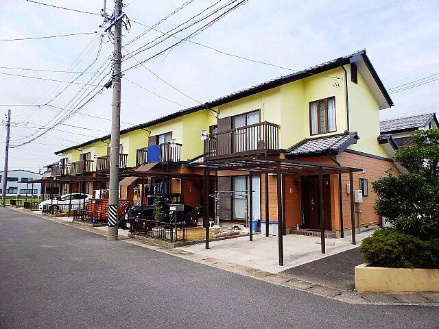 物件外観写真1　(中棟)