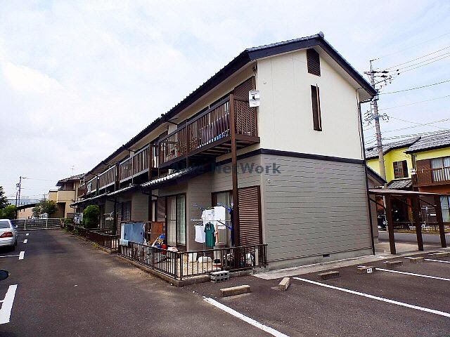 物件外観写真1　(南棟)