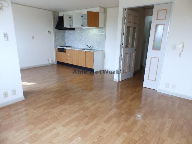 物件内観写真11　(リビングダイニング)