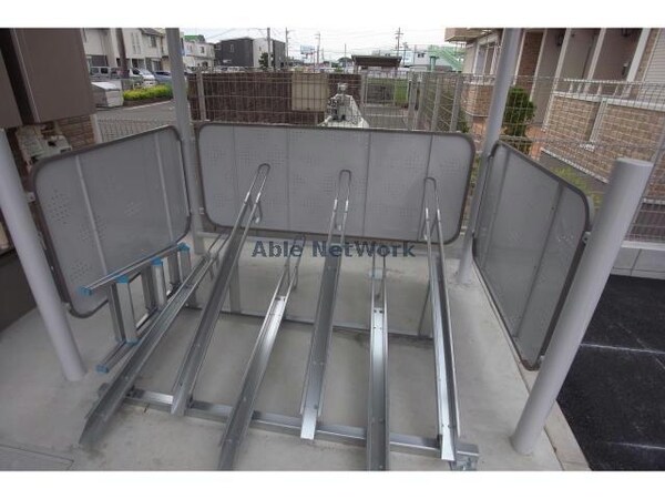 駐輪場(駐輪場)
